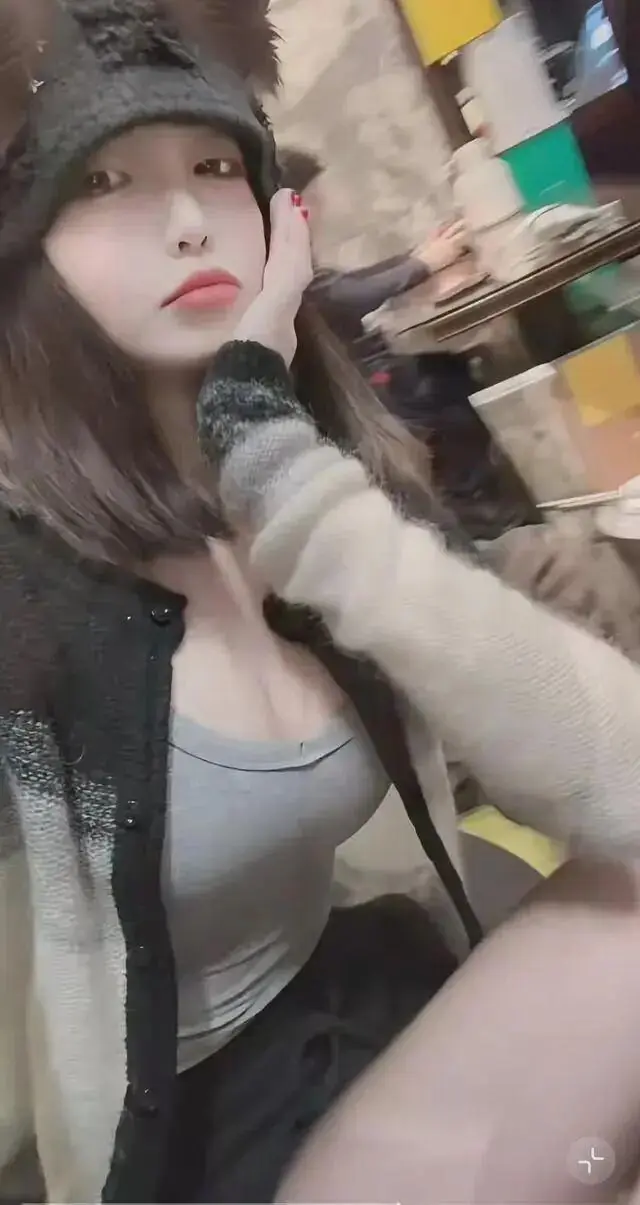 全网都在吐槽鹿晗豪宅审美，我却看到了顶流卸下所有明星包袱后的真实一面
