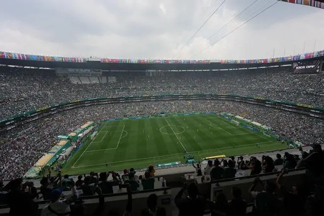内维尔批评FIFA引发开球时间乱局