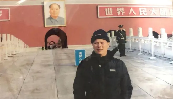 一个毫无征兆的“黑社会”老二