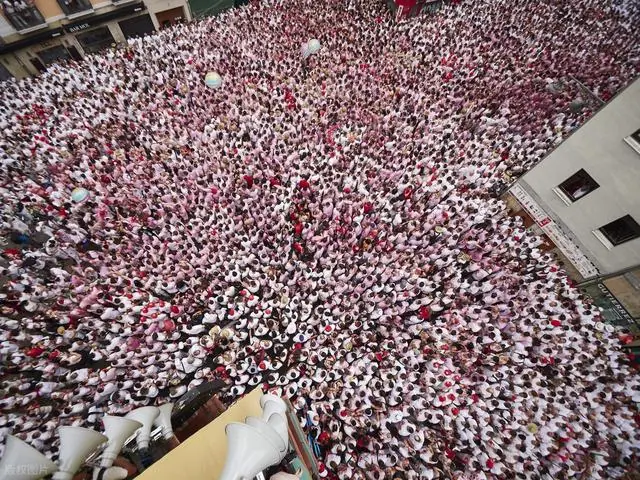 苏醒说世界从此清静了引爆C罗球迷——一句话，打了8000万人的脸