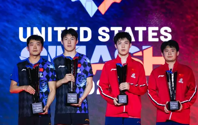 温瑞博颁奖脸笑烂!国乒双星获2千分世排大涨60位 袁励岑扬名一战