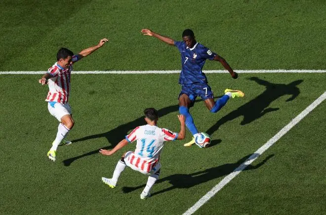 世界杯丨淘汰赛:巴拉圭队对阵法国队