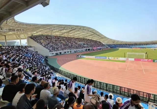 国网咸阳供电公司:赛场绽放女足风采 电力守护赛事荣光