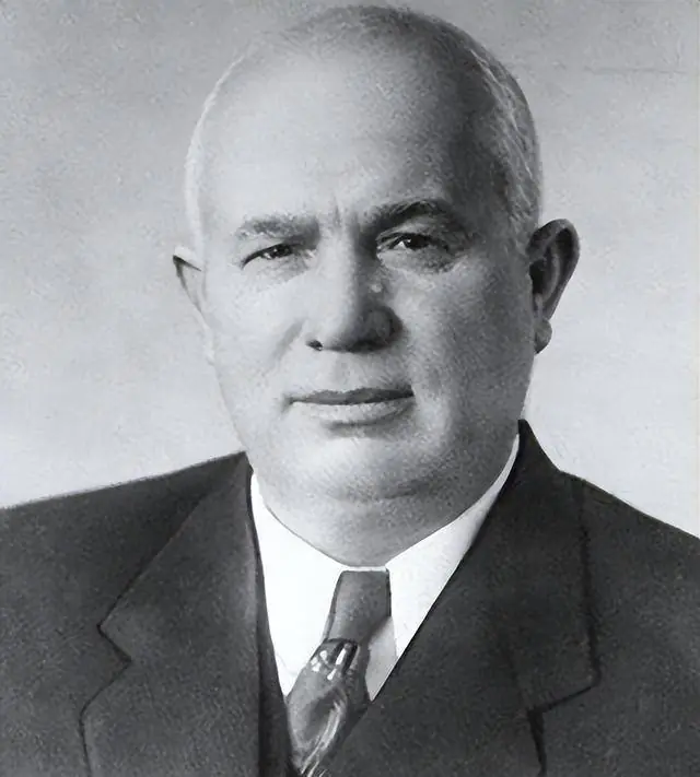为何勃列日涅夫执掌苏联18年,中风后智力衰退,却没人敢迫他下台