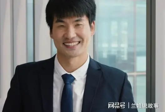 江西一女老板发现男员工神似亡夫,见到员工父母后她愣了