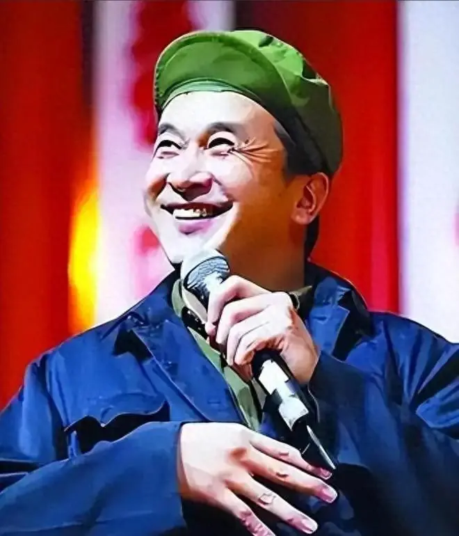 上午被免职,下午被带走,登24年春晚却忽然消失的黄宏如今咋样