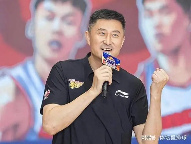 重返国家队?杜锋卸任宏远原因曝光,系正常调整,换帅成本太大!