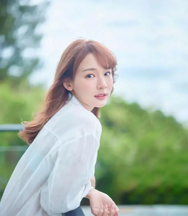 台湾网红美女,领家妹妹的笑容,火辣身材,这这说不喜欢?