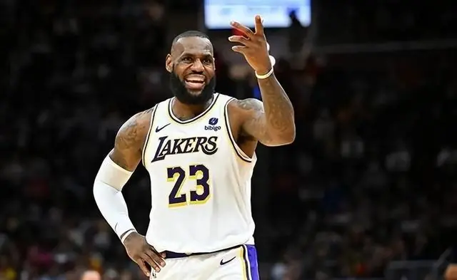 詹姆斯接受降薪90%！又一次让整个NBA炸了锅，或创造尴尬历史记录