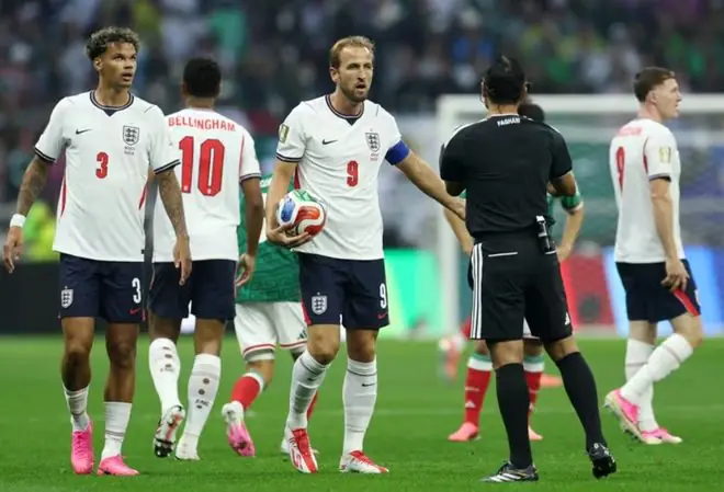 世界杯狂欢夜！英格兰1-1挪威 贝林6场5球 哈兰德哑火 黑马难爆冷
