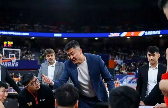 正式确定!广东宏远老臣重返CBA,加盟北京首钢