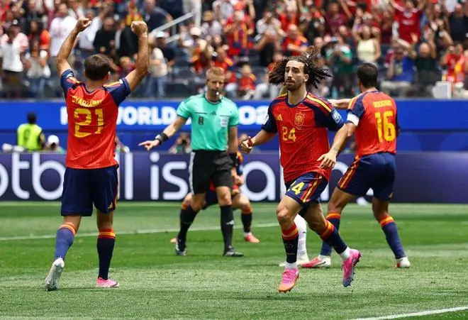 伟大的3-0!奥亚萨瓦尔双响,西班牙破16年魔咒,1/8决赛静候C罗