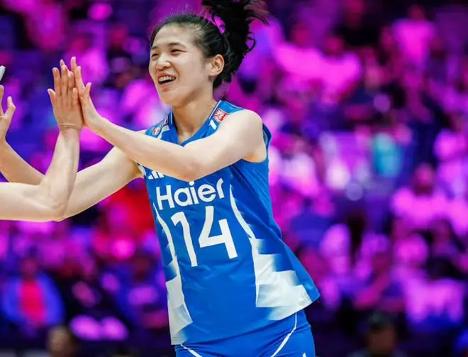 女排2-3意大利3喜1忧!解盛钰+王奥芊打出价值,一传起伏太明显!