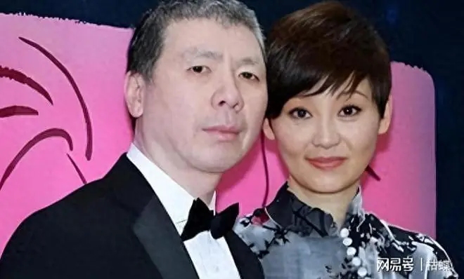 徐帆回应离婚9个月后，冯小刚再陷争议，养女徐朵成导火索