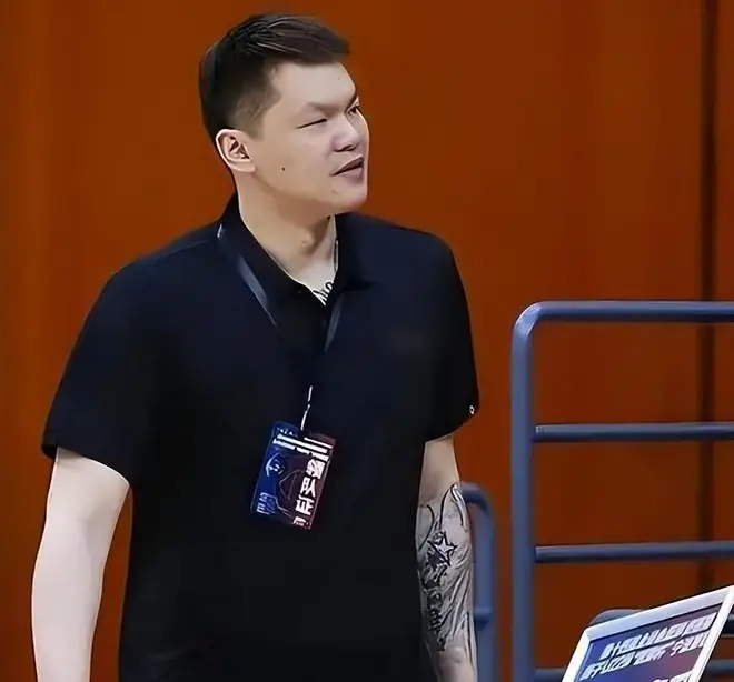 CBA三连炸!徐昕赴美追梦,李春江再就业,山东掷重金挖广东新星