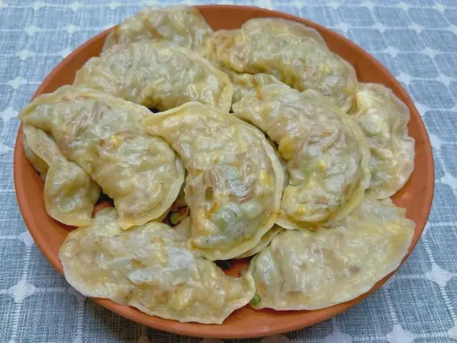 夏天吃豆角馅蒸饺，比水饺还简单省事，挑食的孩子也爱吃！