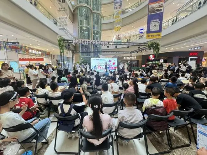 2026年“一月益讲”新时代职工大讲堂公益系列活动职工足球运动亲子课堂公益活动顺利举办