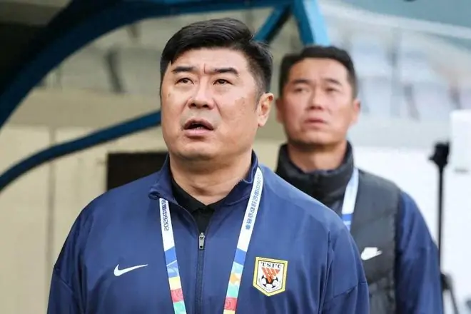 4比3云南玉昆！山东泰山传3个坏消息，俱乐部一决定让韩鹏很无奈