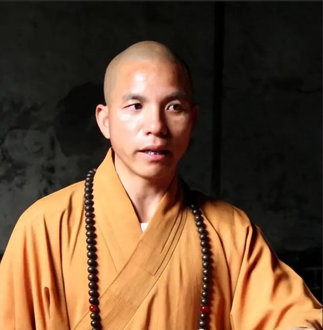 少林寺新任方丈释印乐，就任仅10个月，寺里就被曝出少了800多万