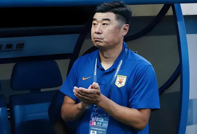 阿尔瓦罗确定无缘踢国安！球迷看好三位鲁能中卫顶替他，引发热议