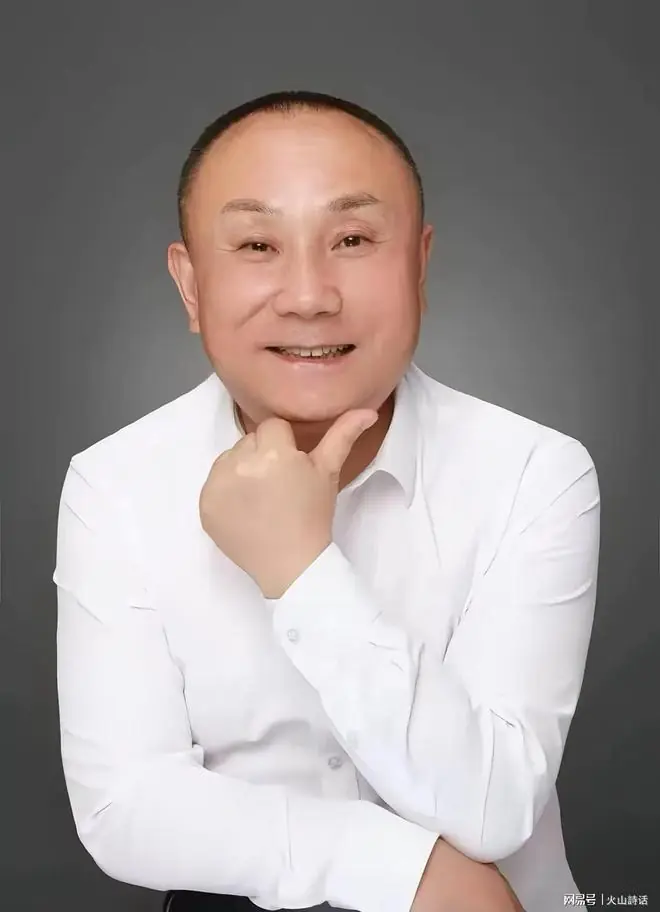 西安赛格事件最新！严鹏员工称，他在坠亡前，让加急做当月工资表