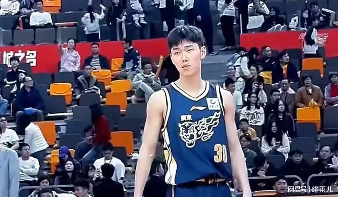 不打了!广东新锋线被曝欲加盟同曦男篮,朱芳雨确认放人!