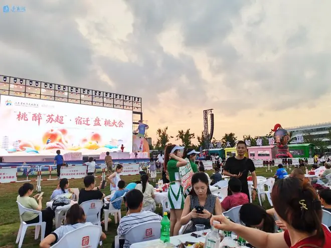 “第二现场”为宿而战 夏夜逐梦共赏绿茵足球赛