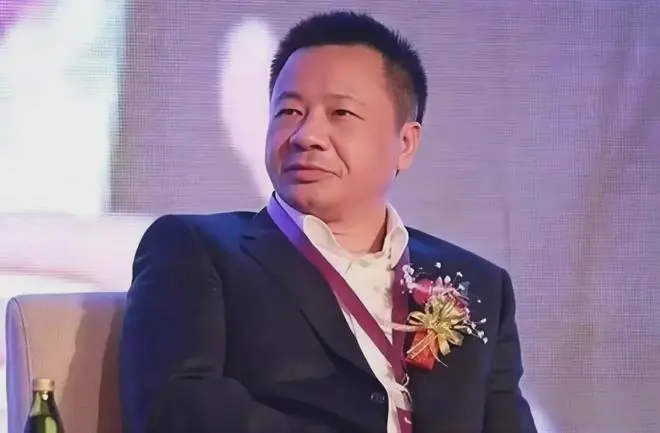 吴长江:一晚输掉5亿,赌掉300亿公司,又被兄弟做局送入大牢!