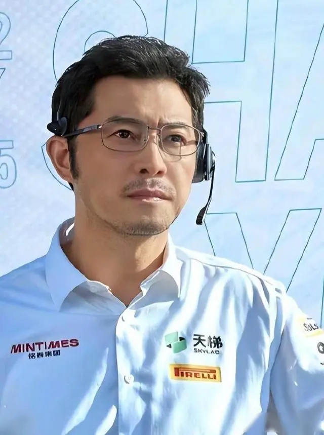沙溢综艺扎堆录,家庭账单压得喘不过气,中年演员的活法只剩算计