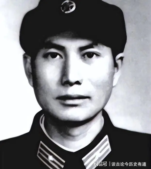 他是中央军委原副主席,55年被授少校军衔,93年又被提拔为上将