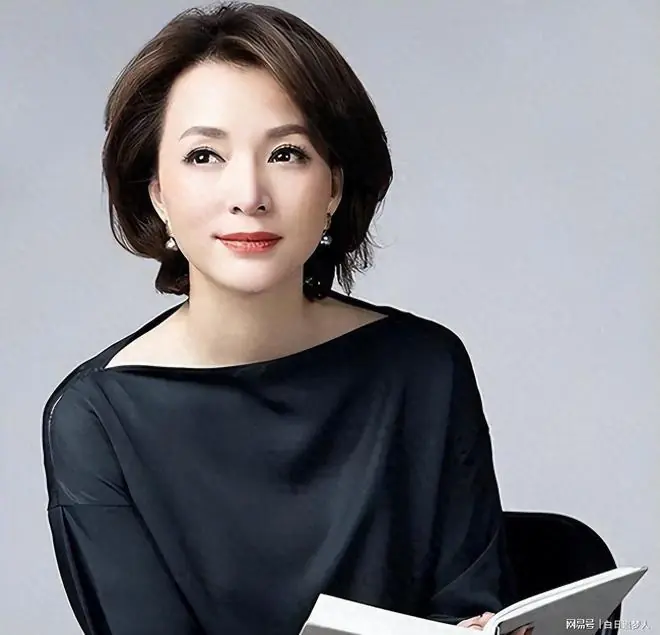 老公失联、母亲去世,如今董卿没想到,儿子反而成为她唯一的救赎
