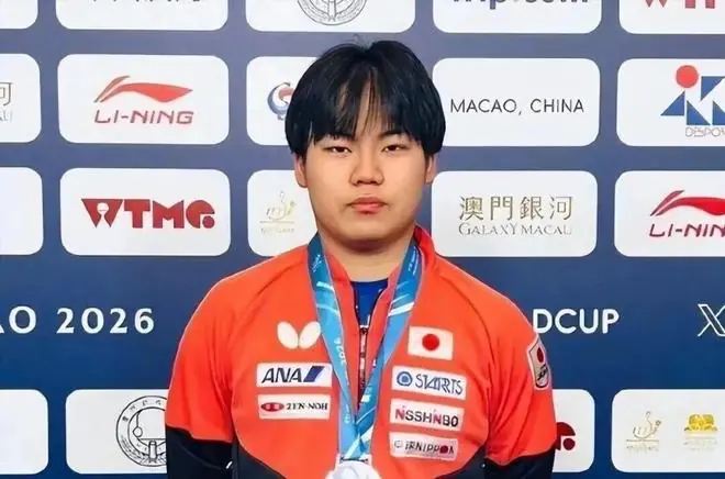 松岛辉空男单夺冠后传来意外,自己妹妹却被15岁中国少女强势击败