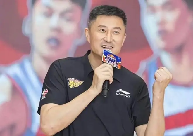 HR宣?广东宏远招聘教练翻译,此前苏群曾表示杜锋将卸任主帅
