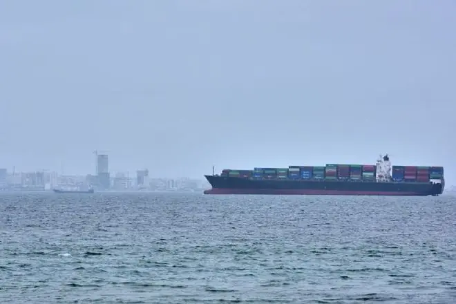 约6000多万桶伊朗原油滞留海上 美国制裁或导致买家放弃交易