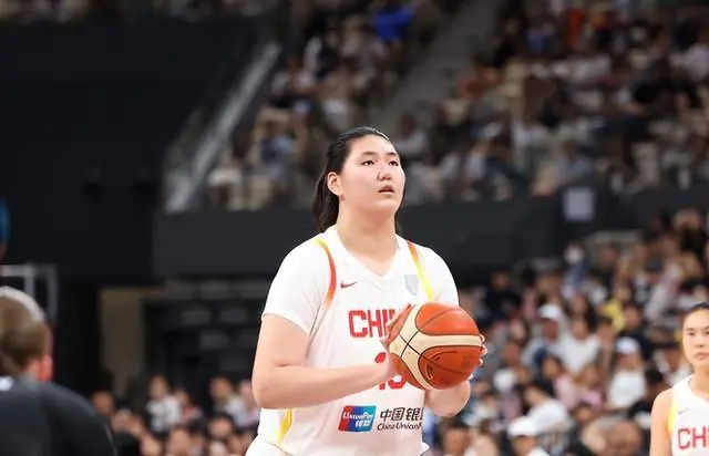 领先17分遭翻盘!中国女篮又输2分,张子宇空砍25+11,王思雨18+6