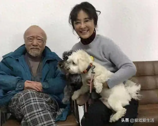 79岁老戏骨李保田近况曝光，喝10元廉价水，完全没有明星架子