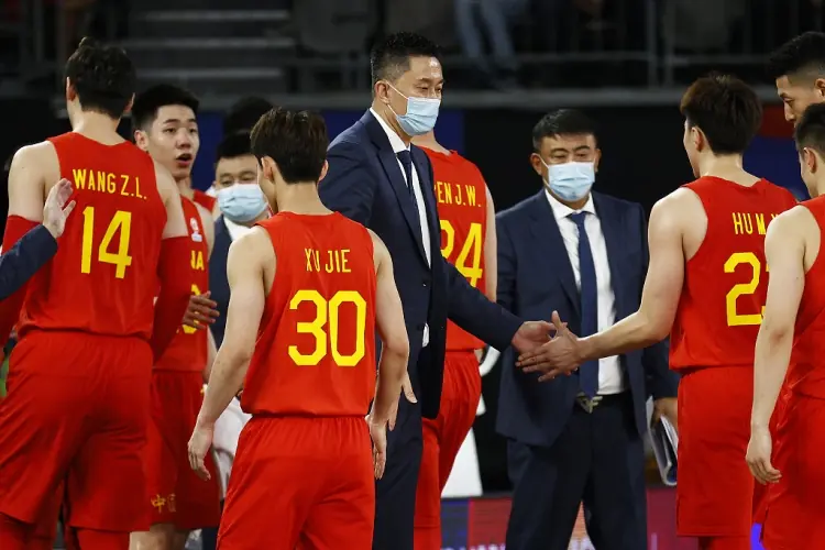 苏群:当年我为杜锋据理力争一般人看不懂 评论不依不饶没有人性