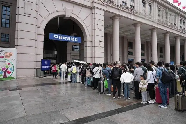 汉口站闷声反超武汉站?百年老站凭啥抢走客流C位