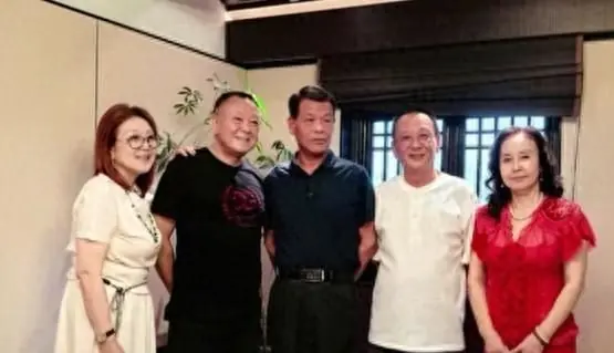 张艺谋也没想到,自己苦干42年,最后给岳父岳母做了嫁衣