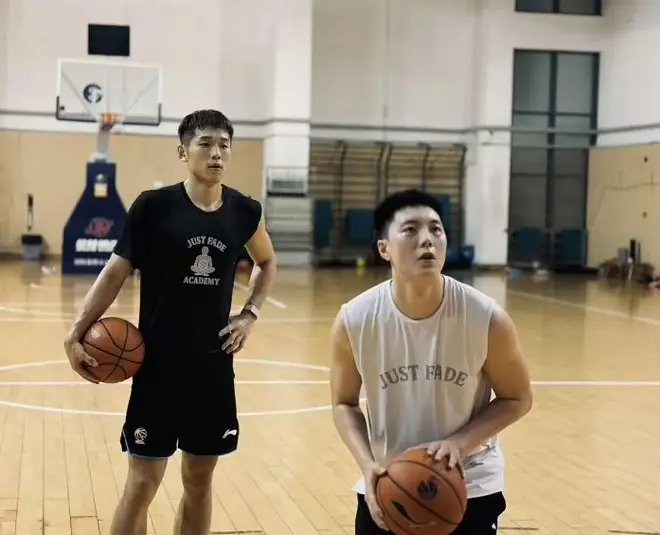 CBA：胡明轩开启特训，焦泊乔二次申请离队，范子铭下家基本敲定，区俊炫加盟香港金牛