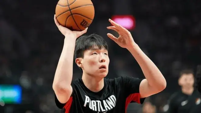 郭士强多看看夏联!杨瀚森组织与进攻齐爆,世预赛的表现太假了!