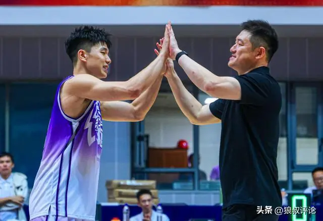 媒体人：听说四川状元签没交易出去 大概率27-28赛季CBA能看到石奎
