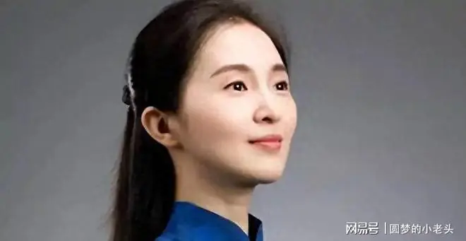 “最美校长胡红梅”堕落史：凭美貌走上巅峰，但一夜之间人设崩塌