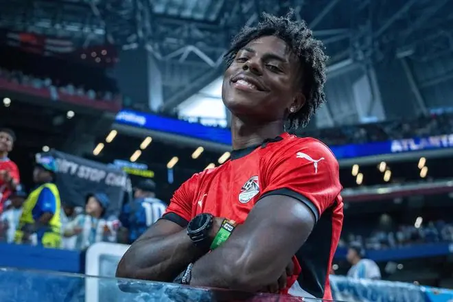“甲亢哥”在世界杯看台连遭种族歧视，被喊“去动物园哭吧” FIFA启动调查