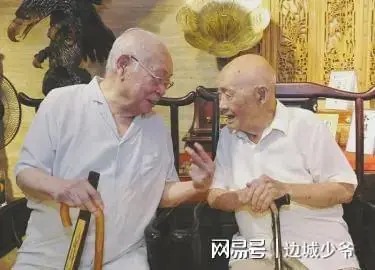 49年国军少将率部起义，被解放军首长接待时惊呆：这不是我五弟吗
