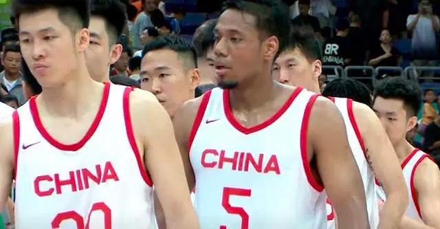 砸千万重金签29岁前国手?山东男篮大手笔,邱彪有本事激活他吗?