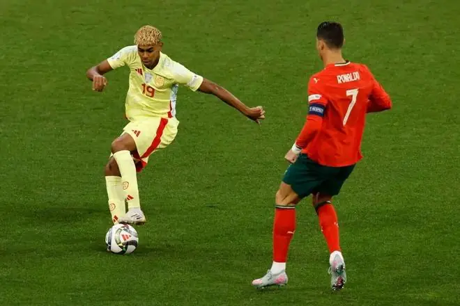3-0!2-1!西班牙队创历史,C罗打破心魔,世界杯决赛提前上演