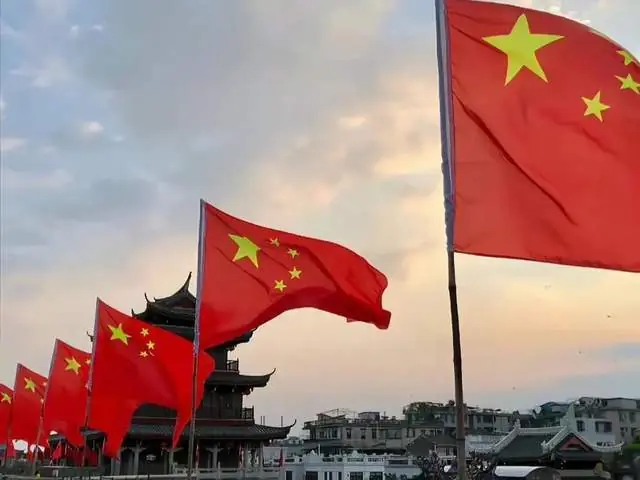 中国没有走资本主义道路，却迎来了资本家，背后的原因耐人寻味