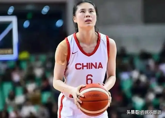2场输4分！女篮首战美国，19岁2米26新星53+22，WNBA双塔未归