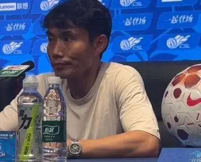 郑智：雷森德已经去医院了，希望他别遭受重伤